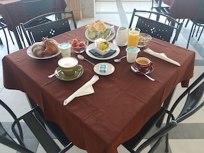 Daily buffet breakfast (EUR 3.00 per person)
