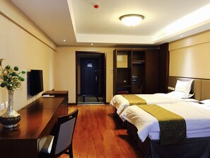 Basic Twin Room | Premium bedding, desk, blackout drapes, iron/ironing board