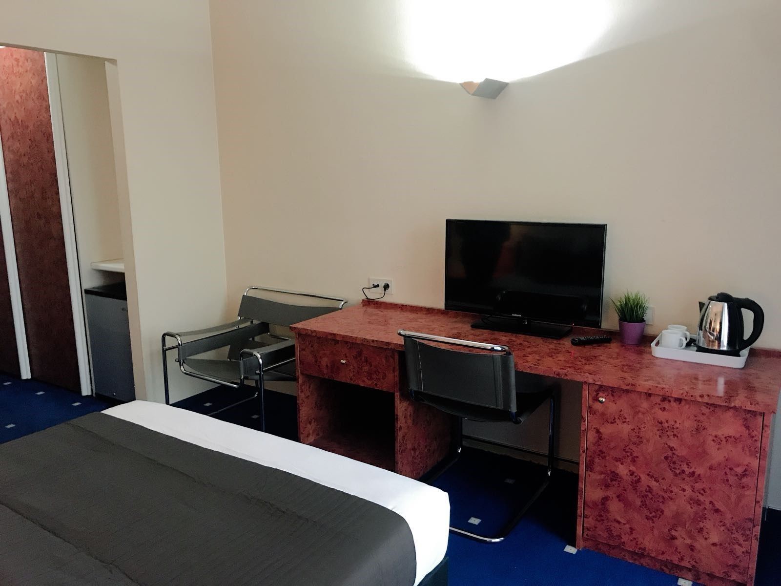 desk, blackout curtains, iron/ironing board, free wifi