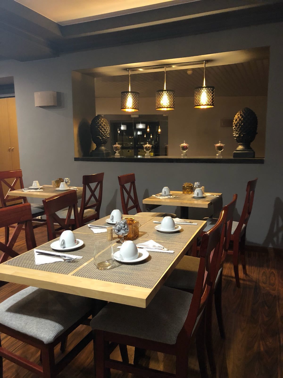 daily buffet breakfast (eur 9 per person)