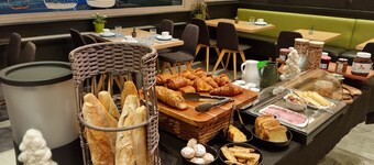 香贝里艾库耶特中心酒店