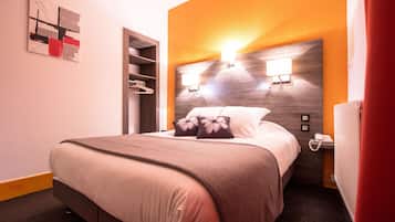 Standard Double Room, 1 Double Bed | Desk, soundproofing, free WiFi, bed sheets