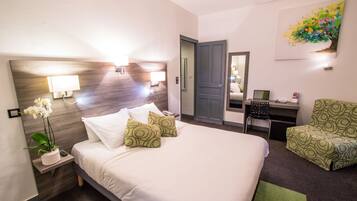 Standard Double Room, 1 Double Bed | Desk, soundproofing, free WiFi, bed sheets