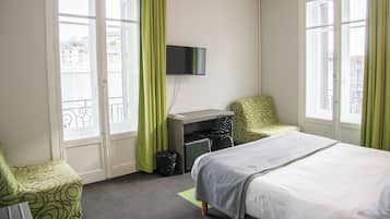 Superior Double Room, 1 Double Bed | Desk, soundproofing, free WiFi, bed sheets