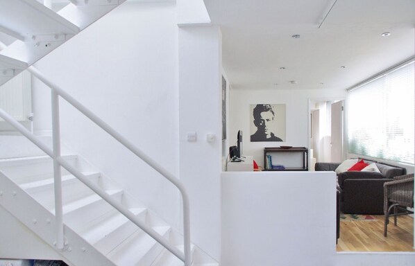 Apartment, 2 Bedrooms | Living area