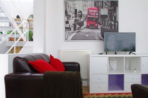 Apartment, 2 Bedrooms | Living area | Flat-screen TV