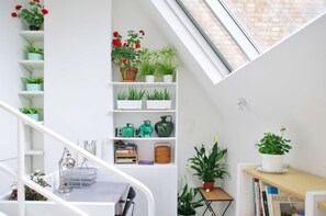 Apartment, 2 Bedrooms | Living area