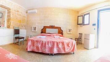 Superior Room | 1 bedroom, in-room safe, blackout curtains, soundproofing