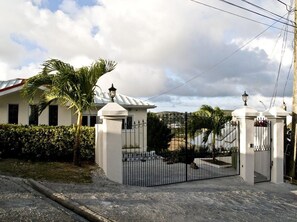 Property entrance - Rodney Bay Suites (Gros Islet)
