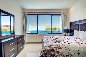 Leilighet – deluxe, 2 soverom, privat basseng, byutsikt | 3 soverom, safe på rommet, individuelt dekorert og individuelt innredet