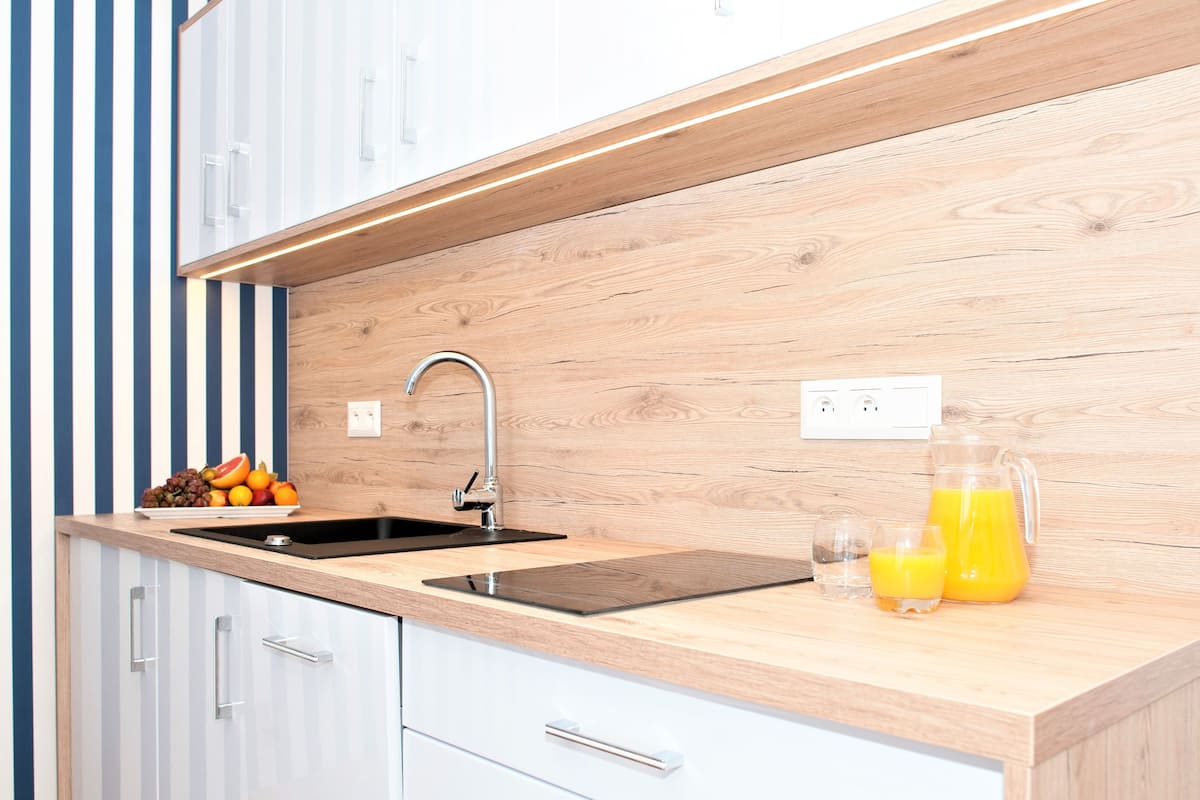 apartment, 1 bedroom, kitchenette | private kitchenette | fridge