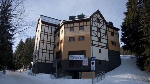 Front of property - Apartmány u sjezdovky Javor (Pec pod Snezkou)