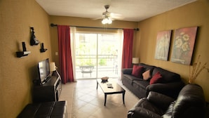 Unclassified image, 4 of 19, button - Apartment with pool view RinconadaDelSol (Playa del Carmen)