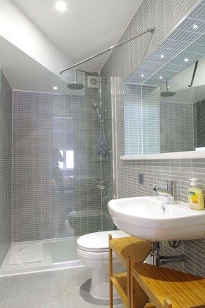 Studio | Bilik Mandi | Pancuran mandi, hulu semburan mandi hujan 