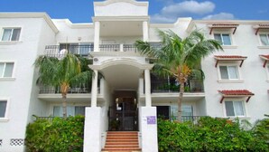 Unclassified image, 4 of 20, button - 2 BR w Balcony Apartment Rinconada Del Sol (Playa del Carmen)