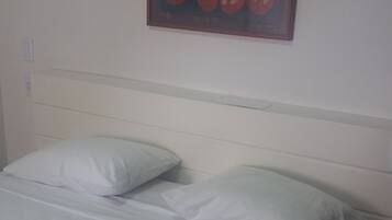 Standard Studio Suite, 1 Bedroom | 4 bedrooms, pillow-top beds, desk, laptop workspace