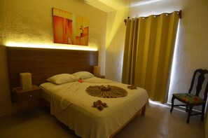 3 slaapkamers, een kluis op de kamer, een bureau