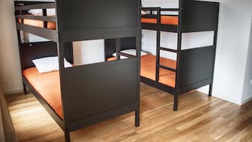 Shared Dormitory, Mixed Dorm (4/6 beds) | In-room safe, soundproofing, iron/ironing board, free WiFi