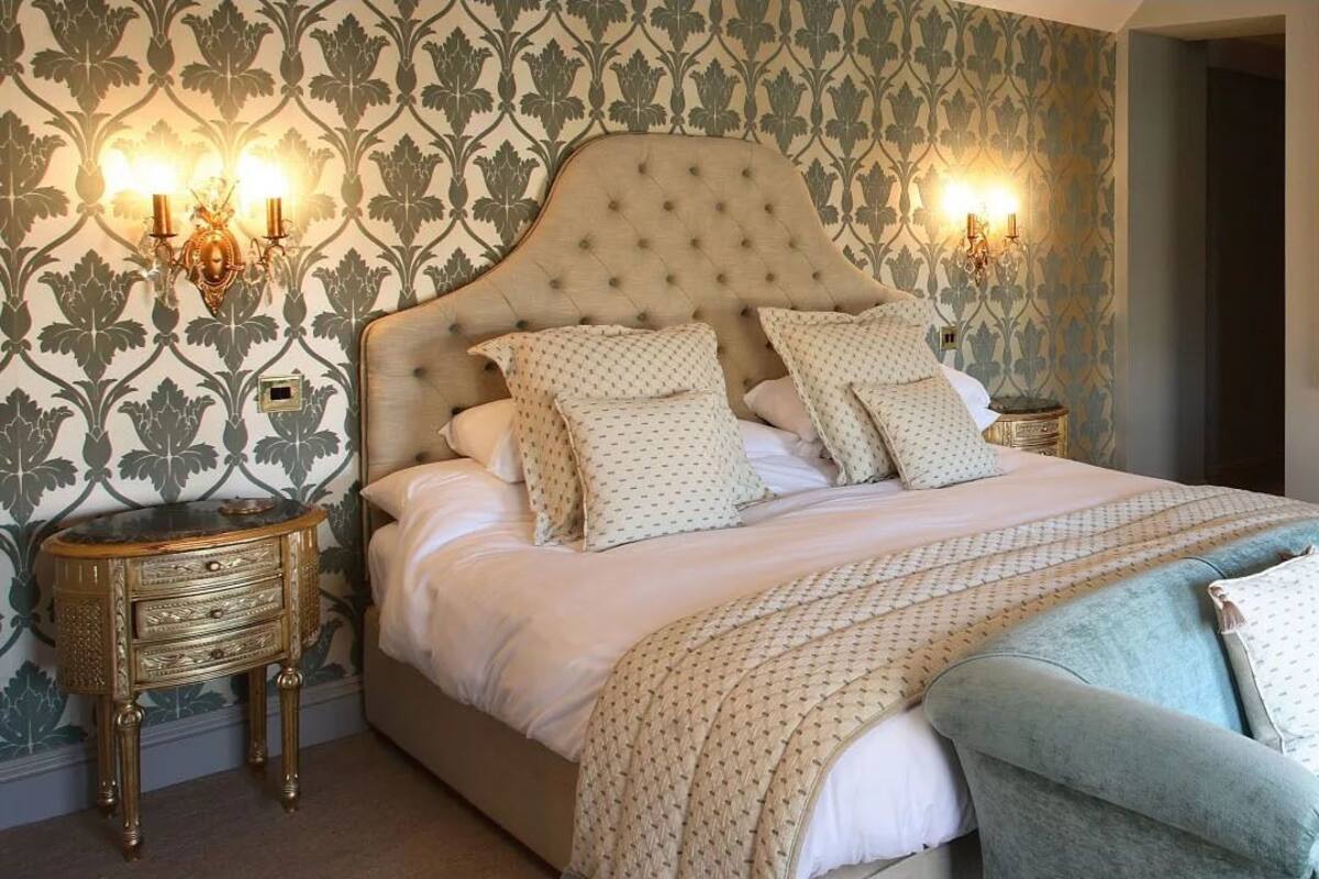 Quarto casal luxo | Frigobar, cofres nos quartos, individualmente decorados