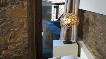 House, 2 Bedrooms | 1 bedroom, individually decorated, blackout drapes, soundproofing