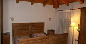 Rollaway beds, free WiFi