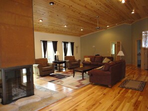 Duplex, 1 Bedroom | Living area - Five Lakes Resort (Frazee)