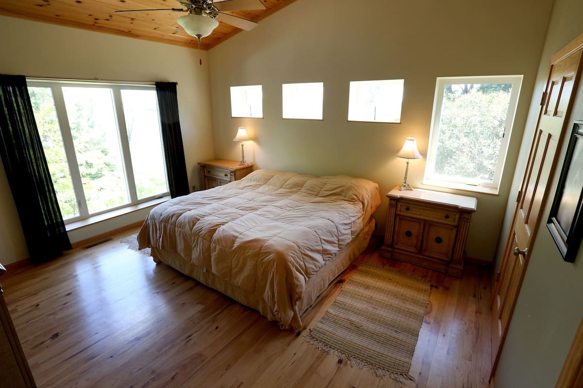 Duplex, 1 Bedroom | 1 bedroom, bed sheets
