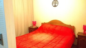 Apartment, 2 Bedrooms, Private Bathroom | 2 bedrooms, iron/ironing board, free WiFi