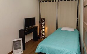 Tabla de planchar con plancha, cunas gratuitas y wifi gratis 