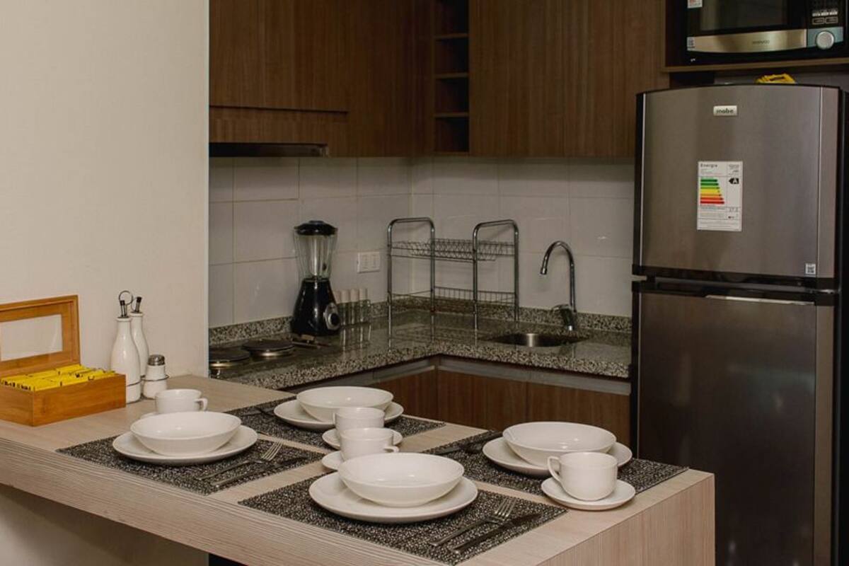 Standard Studio, 1 Double Bed | Private kitchenette | Full-size fridge, microwave, oven, stovetop
