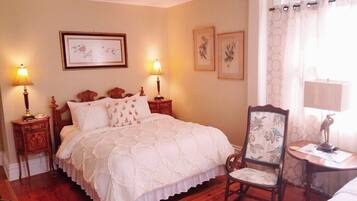 Comfort Room | Iron/ironing board, free WiFi, bed sheets