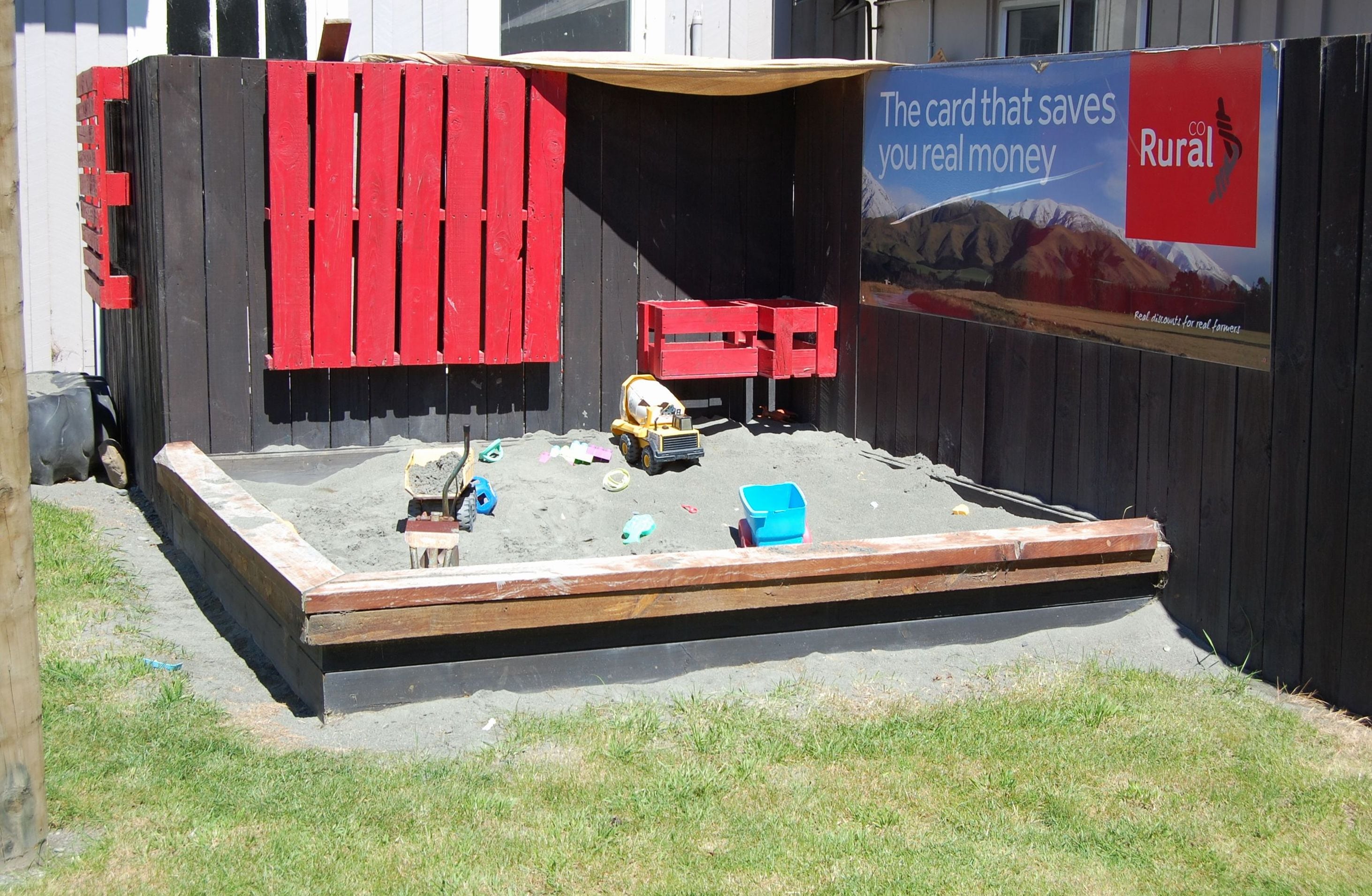 children’s play area – outdoor