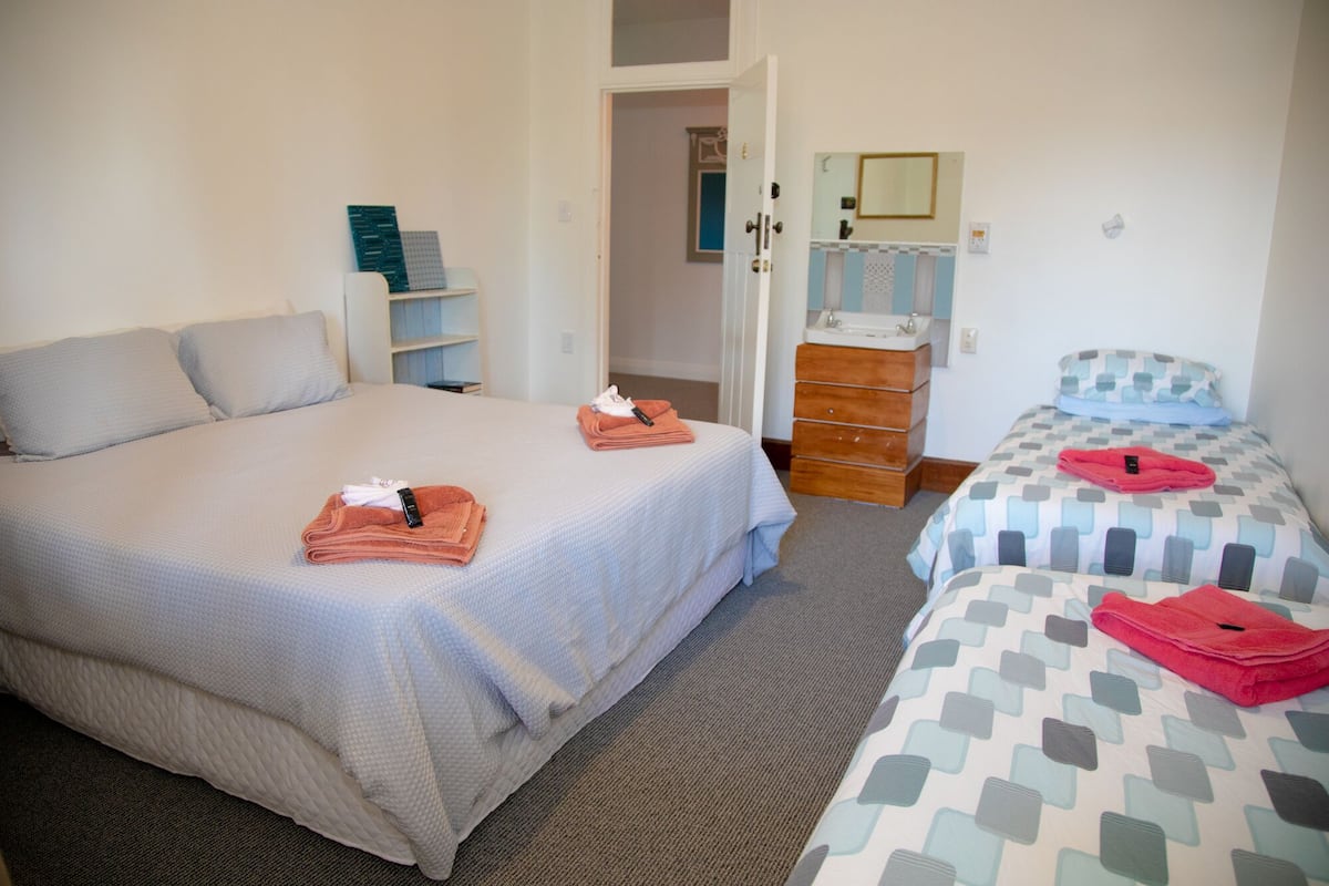 Chambre quadruple (Room 6) | AccĂšs au Wi-Fi (inclus), literie fournie