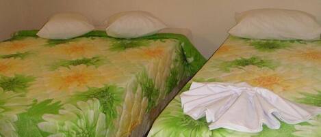 Minibar, free WiFi, bed sheets