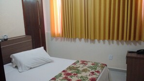 Minibar, desk, soundproofing, free WiFi - Plaza Suite Hotel (Taubate)