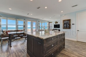 Maison, 3 chambres | Intérieur