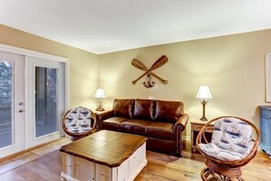   콘도, 침실 2개 | 거실 공간 | TV, 벽난로, 넷플릭스, 훌루