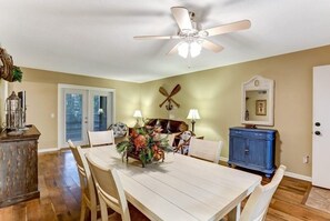 Apartment, 2 Schlafzimmer | Speisen