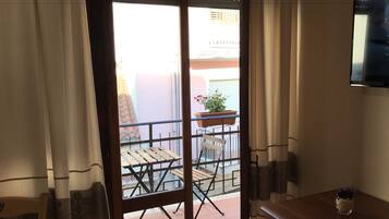 Comfort Twin Room, 1 Bedroom, Non Smoking, Balcony | Balcony