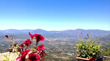 Quarto casal panorâmico, 1 cama King, para não fumantes, sacada | Vista do quarto
