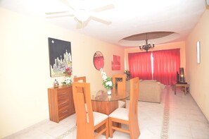 3 bedrooms, in-room safe, desk, iron/ironing board