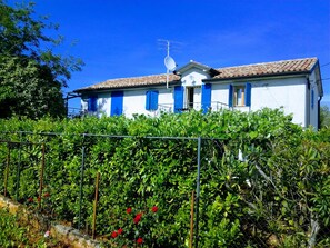 Fachada da propriedade