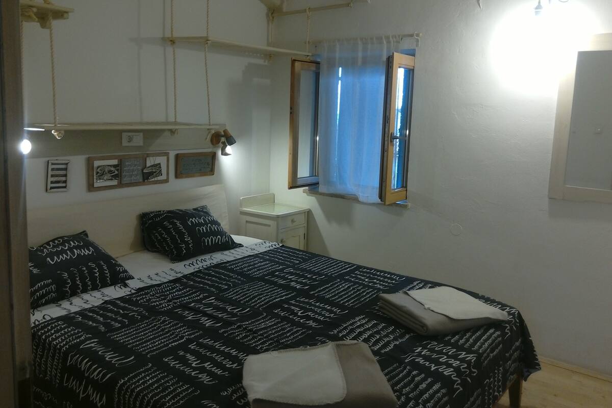 A3 - Apartment with Terrace | 高档床上用品、羽绒被、隔音、熨斗/熨板