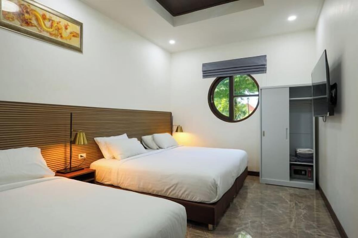 In-room safe, desk, laptop workspace, blackout drapes