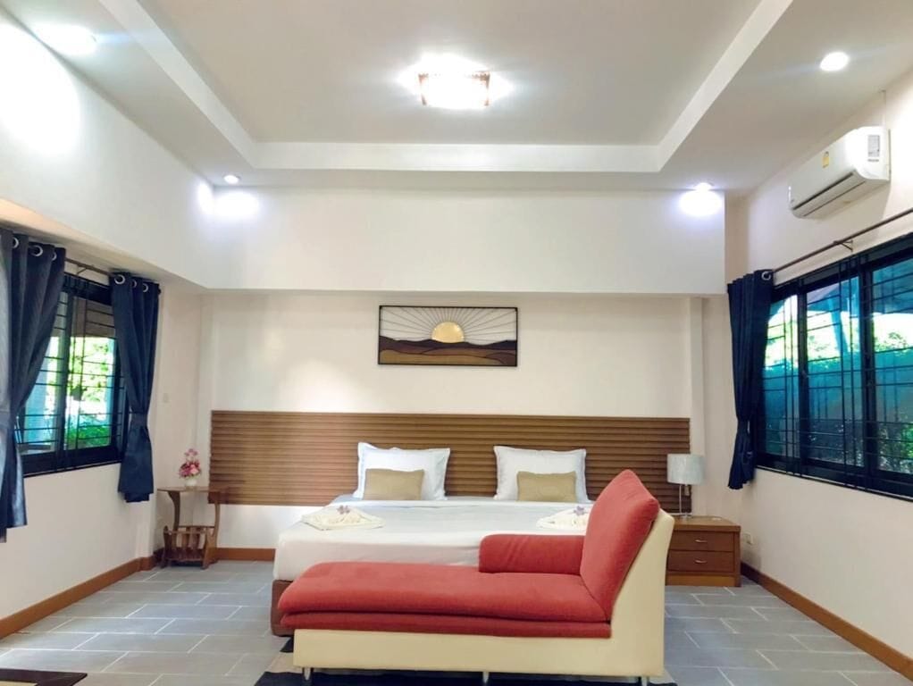 Quarto casal luxo, para não fumantes, vista para o jardim | Cofres nos quartos, individualmente decorados