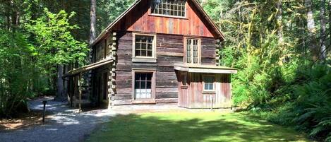 Condo, 2 quartos | Fachada