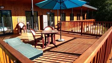 Chalet Familial, salle de bains attenante, vue jardin | Vue depuis le balcon