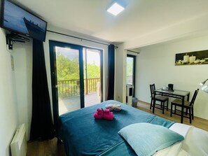 Comfort Double Room, Ensuite, Park View