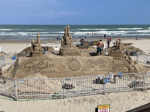 Fantastic beachfront, parveke 3. kerroksessa. Vain vaiheet veteen!