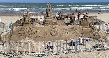 Fantastic beachfront, parveke 3. kerroksessa. Vain vaiheet veteen!